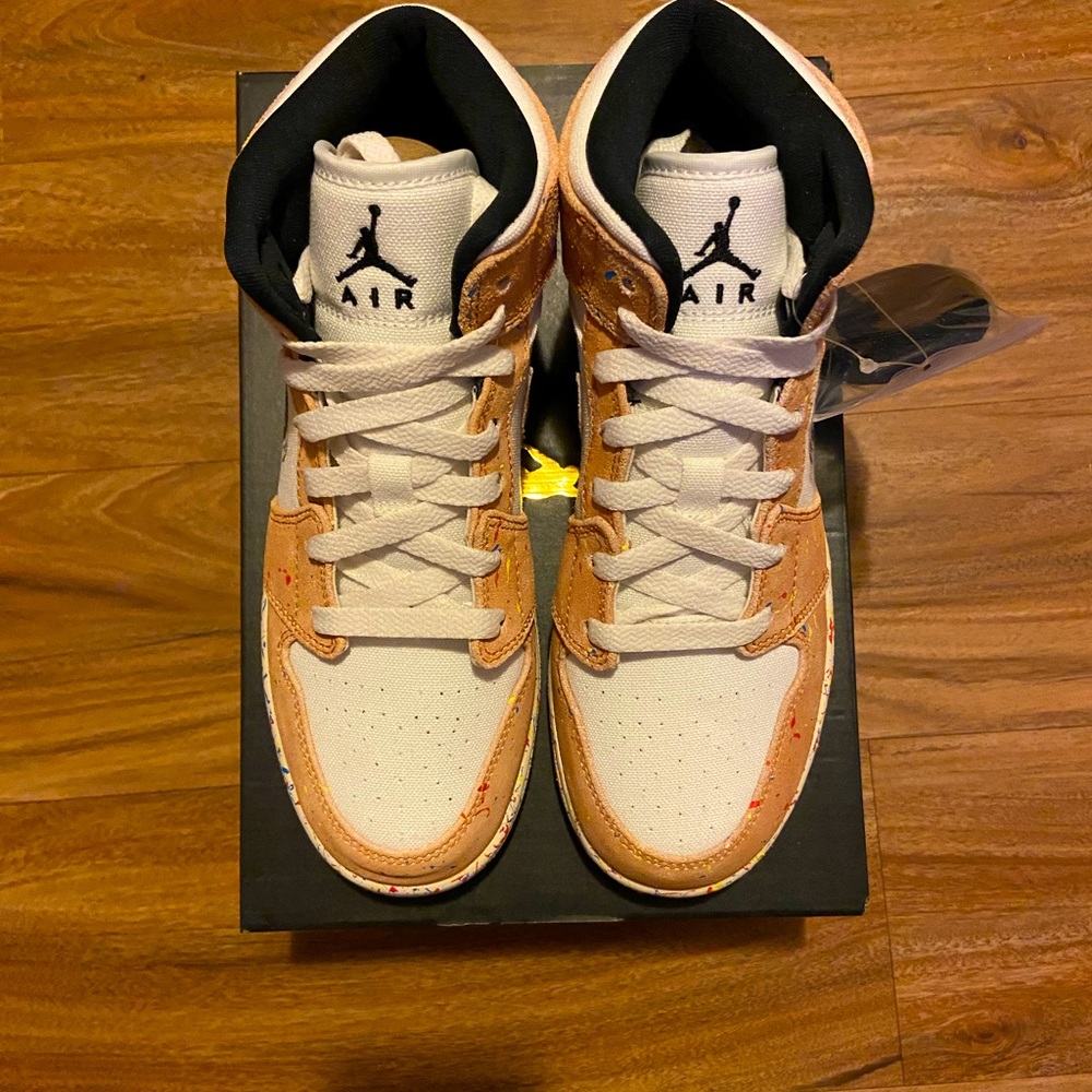 SOLDDDD!! Jordan 1 sneaker